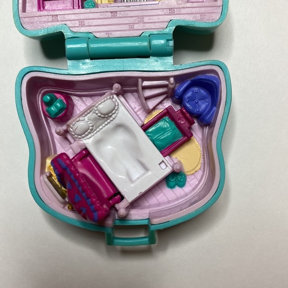 1993 Polly Pocket Cuddly Kitty Compact with 1 figure - Picture 6 of 9